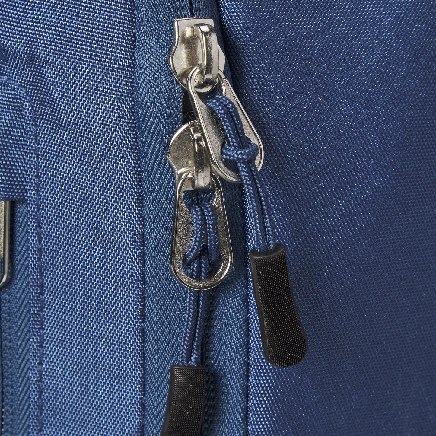 WILSON Ultra V4 Tour Tennis Racket Bag